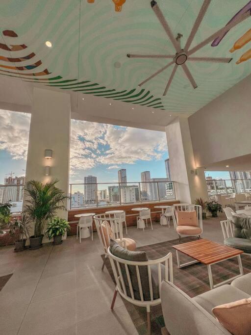 Miami High Town View 1610アパートメント エクステリア 写真