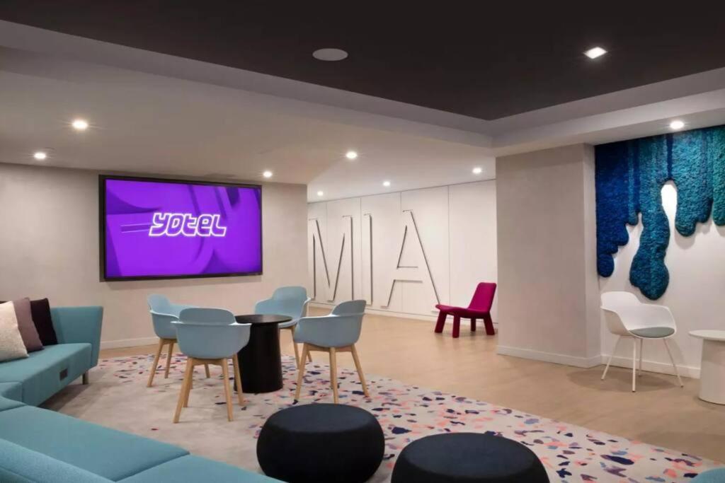 Miami High Town View 1610アパートメント エクステリア 写真
