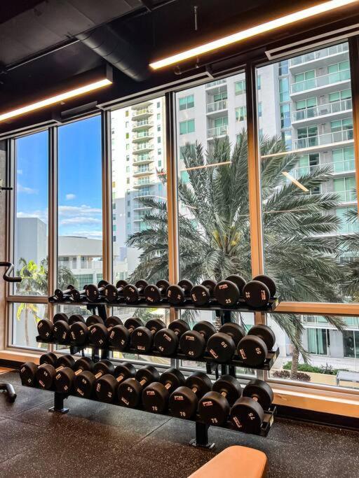 Miami High Town View 1610アパートメント エクステリア 写真