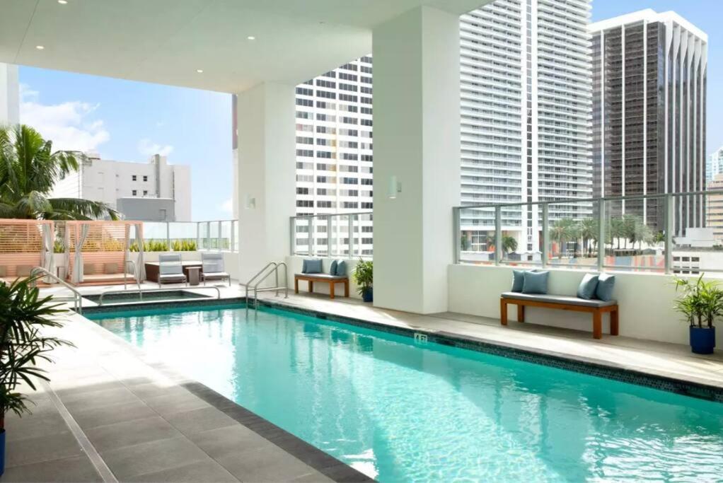 Miami High Town View 1610アパートメント エクステリア 写真